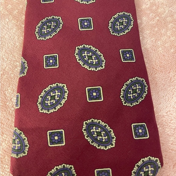 Allen Solly Burgundy Geometric Men's Tie - Picture 2 of 7
